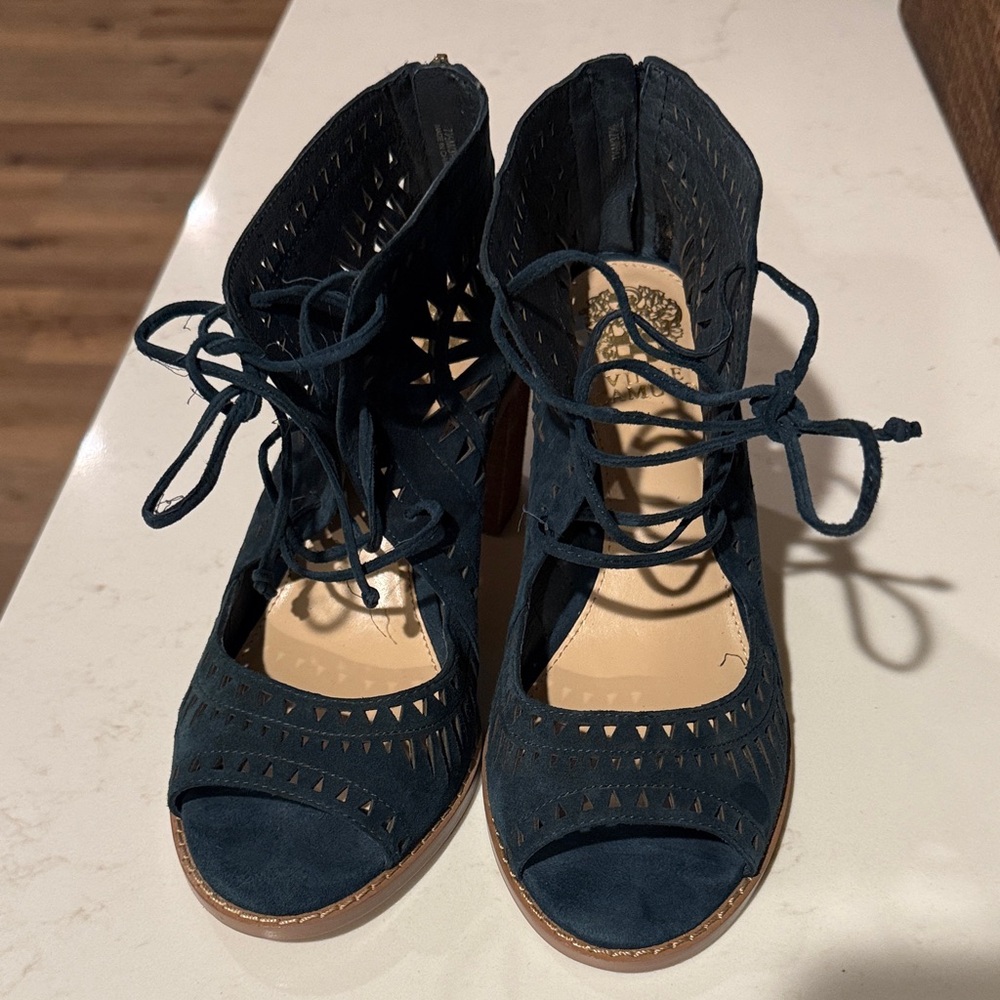 Vince Camuto Tarita Cutout Lace Suede Booties NWOT Turquoise